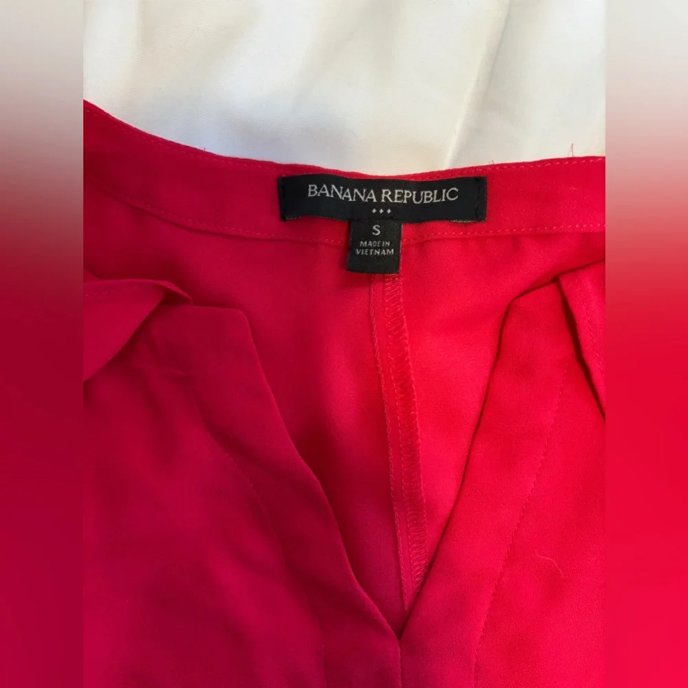 Red Ruffled Women's Top - Picture 2 of 2
